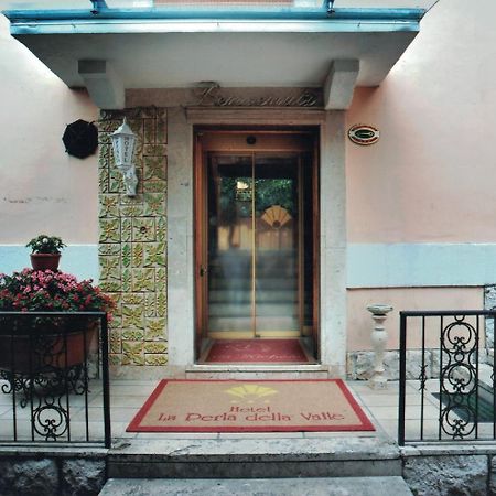 Albergo La Perla Civitella Roveto エクステリア 写真